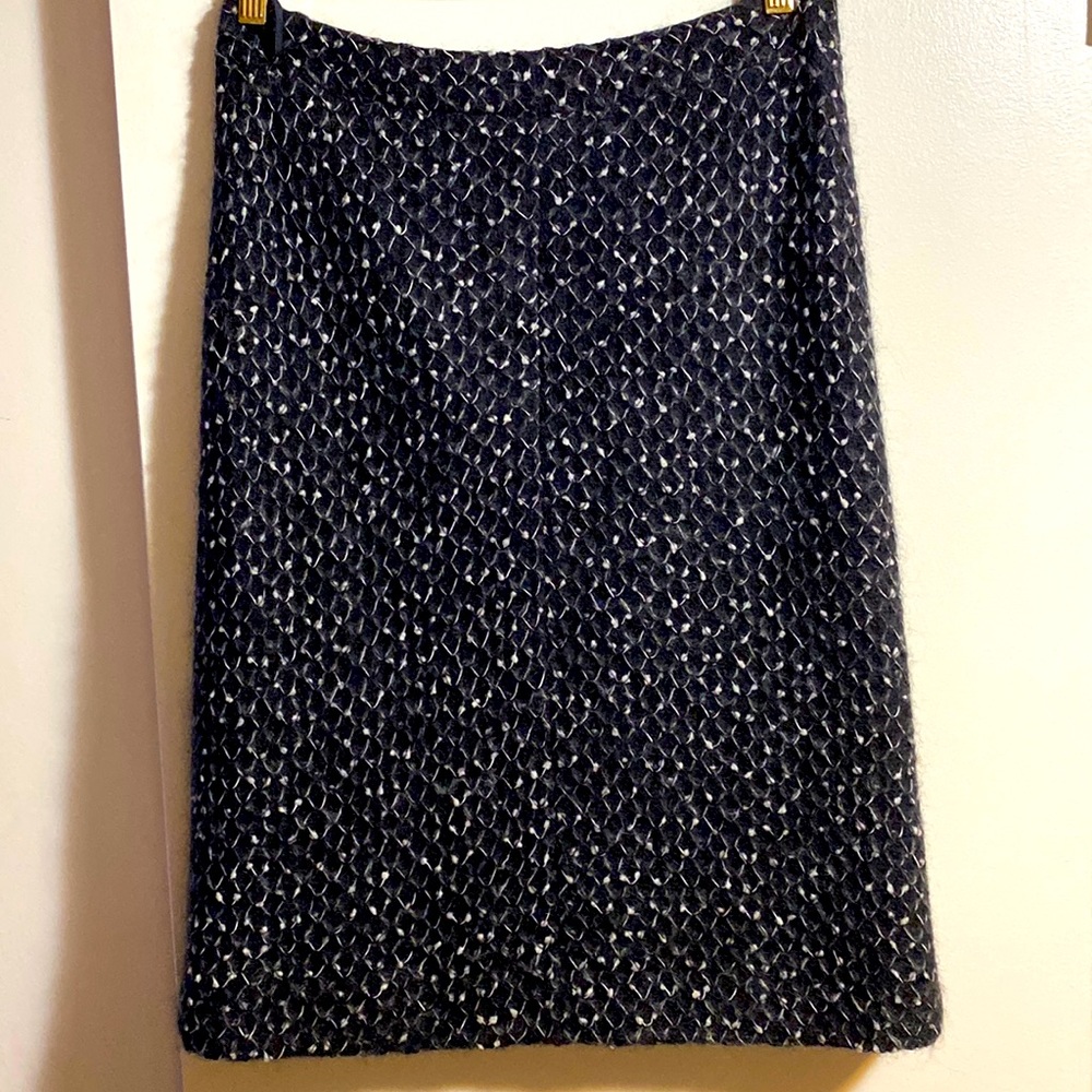 Chanel iconic Matelasse Skirt EUC ✨FIRM✨